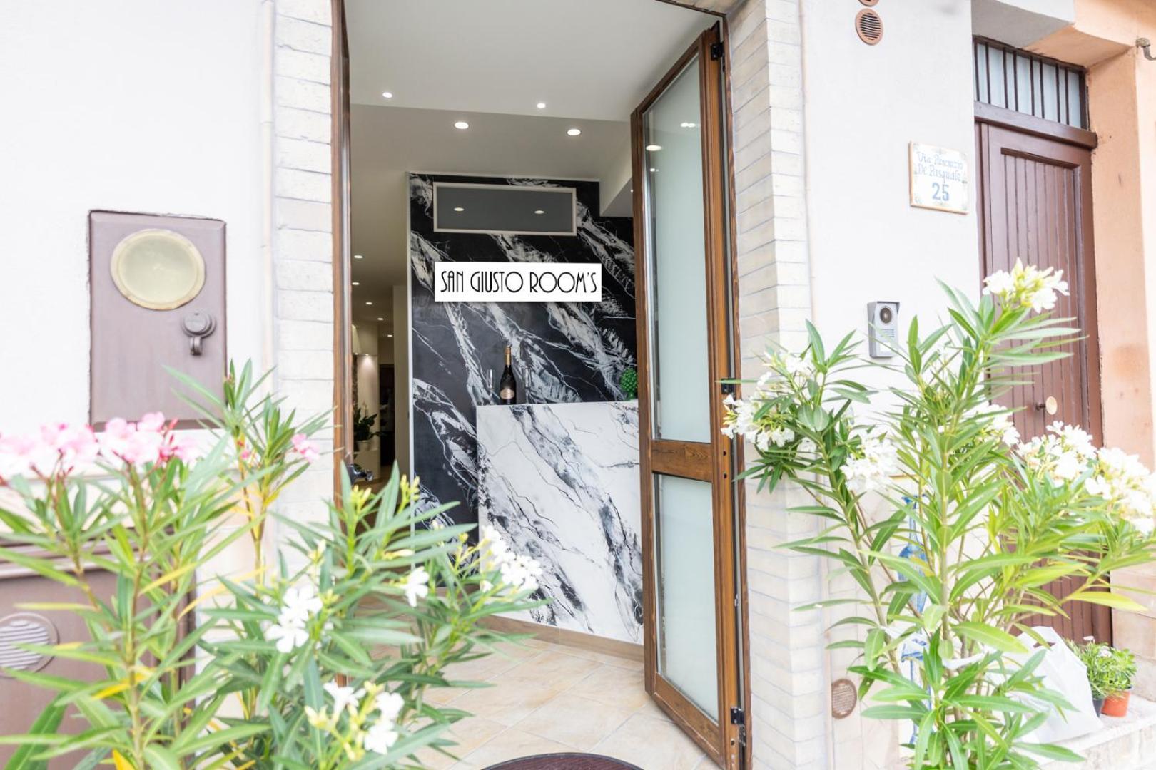 San Giusto Rooms Giardini Naxos Exterior foto